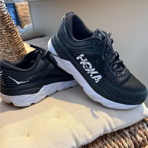 Hoka One One Bondi 7 sneakers, size 8.5 wide, women’s